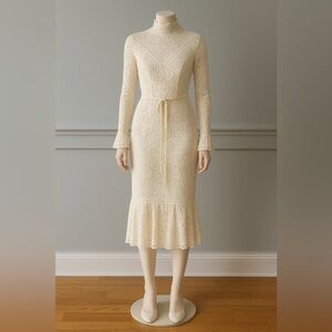 White long sleeve lace dress